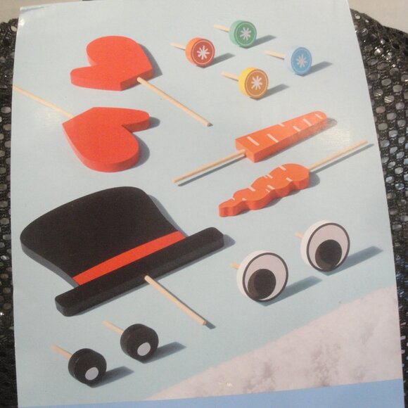 Sun Squad Build A Snow Friend Kit 13 Piece Reusable Set New in Mesh bag - Picture 6 of 6